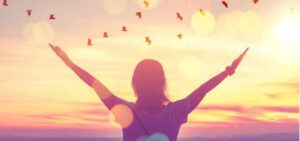 freedom feel good and travel adventure concept copy space of woman picture id1186119576